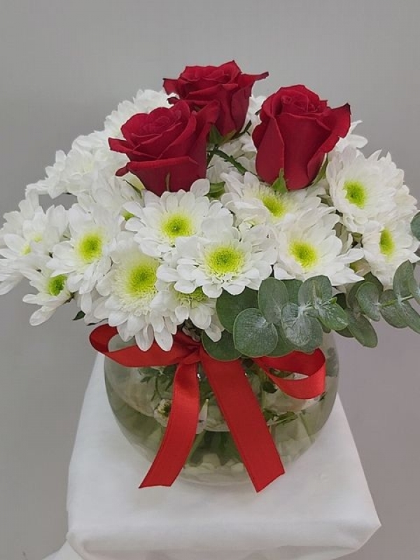 Vazoda Papatya 3 Gül