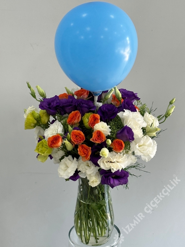 Vazoda Balonlu Erkek Bebek Çiçeği